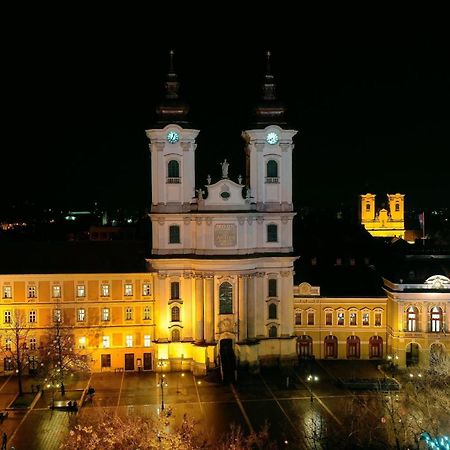 Eger Tower View Apartment Bagian luar foto