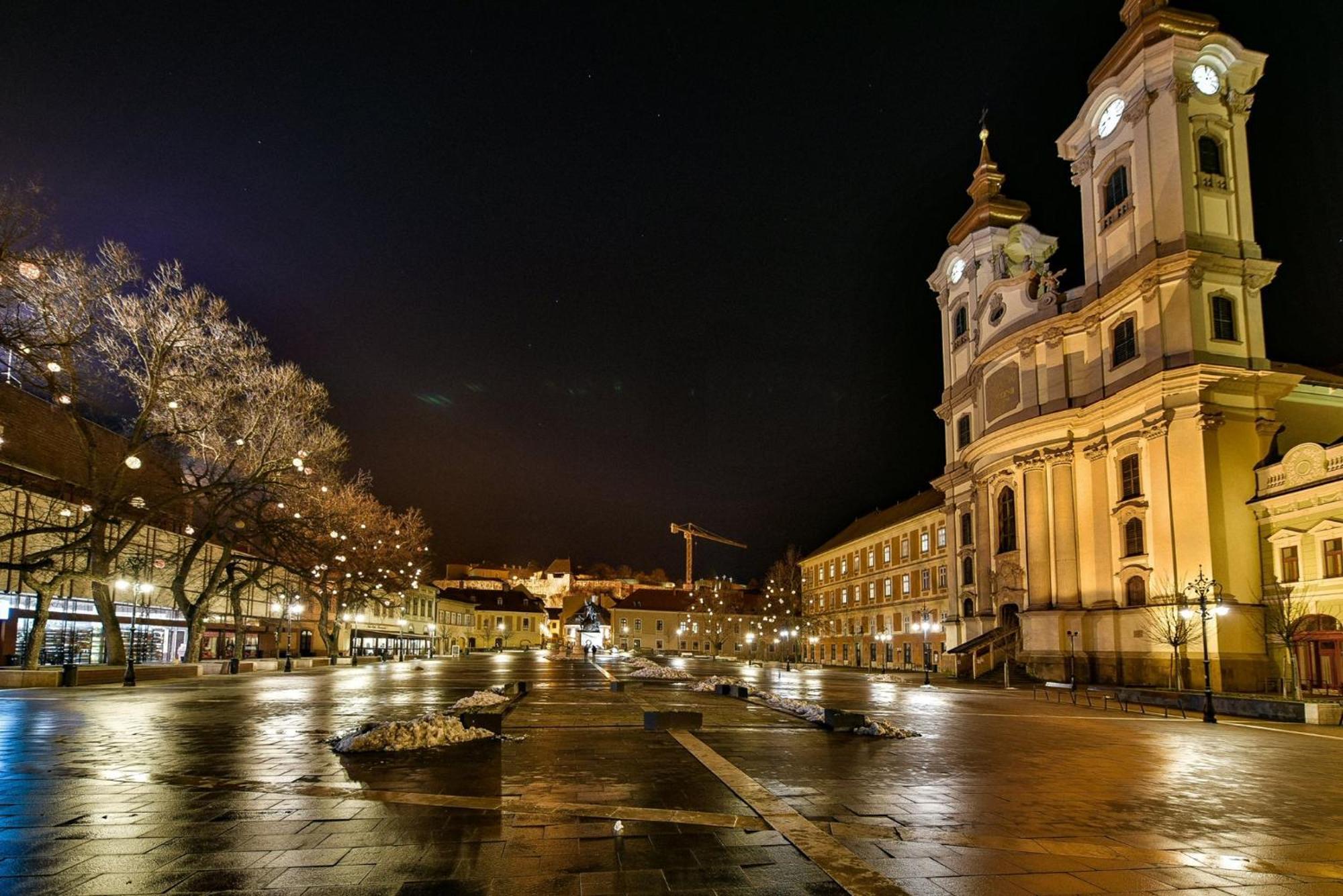 Eger Tower View Apartment Bagian luar foto